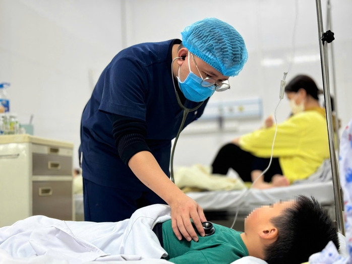 Bệnh nhân cúm A và nhiễm RSV tăng nhanh - Ảnh 1.