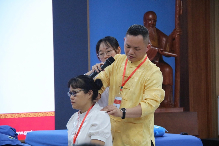 Trao đổi chuyên môn quốc tế về y học cổ truyền - Ảnh 1.