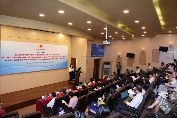 Đưa bình đẳng giới vào đào tạo giáo viên: Chuẩn tối thiểu là gì - Ảnh 1.