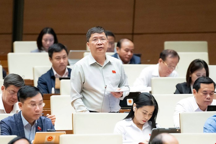 Đại biểu Trần Hoàng Ngân: Bỏ giấy phép xây dựng, người dân cũng lo. - Ảnh 1.