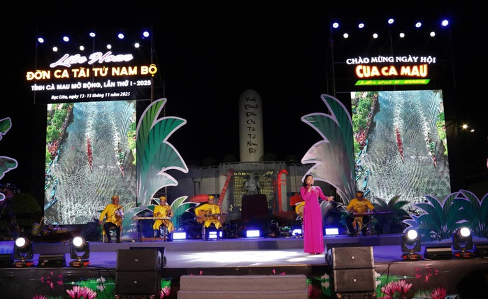 VIDEO: Hơn 100 nghệ nhân, tài tử đờn ca hội tụ tại Cà Mau để chào mừng Ngày hội Cua - Ảnh 2.