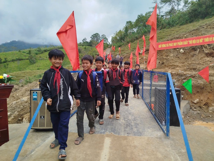 Dựng trường, xây điểm tựa biên cương - Ảnh 1. Dựng trường, xây điểm tựa biên cương - Ảnh 1.