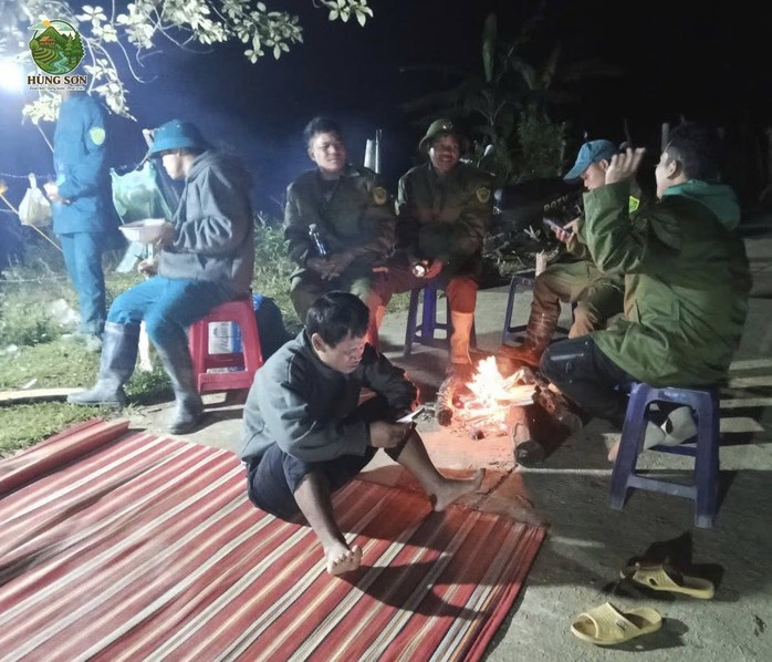 Sạt lở kinh hoàng ở Đà Nẵng: "Về đi em, con đang khát sữa"! - Ảnh 5.