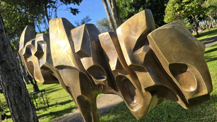 Hào hứng với triển lãm "Giao hòa" và hội thảo tôn vinh họa sĩ Xu Man - Ảnh 4.