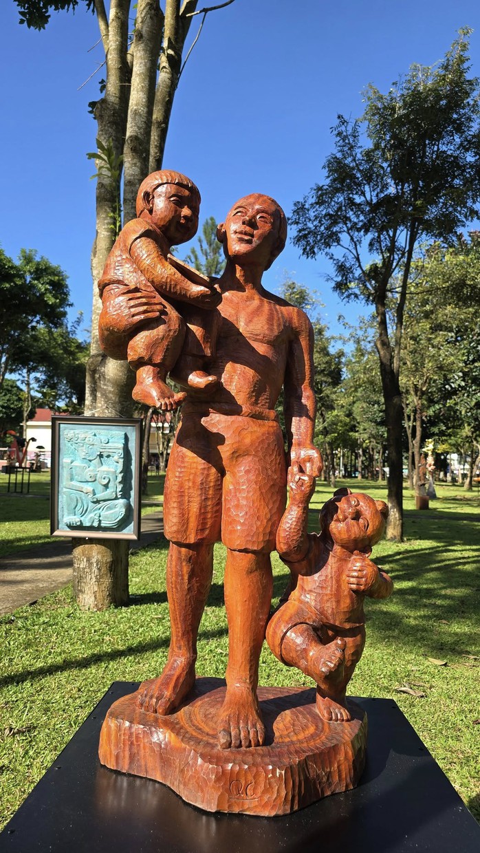 Hào hứng với triển lãm "Giao hòa" và hội thảo tôn vinh họa sĩ Xu Man - Ảnh 3.