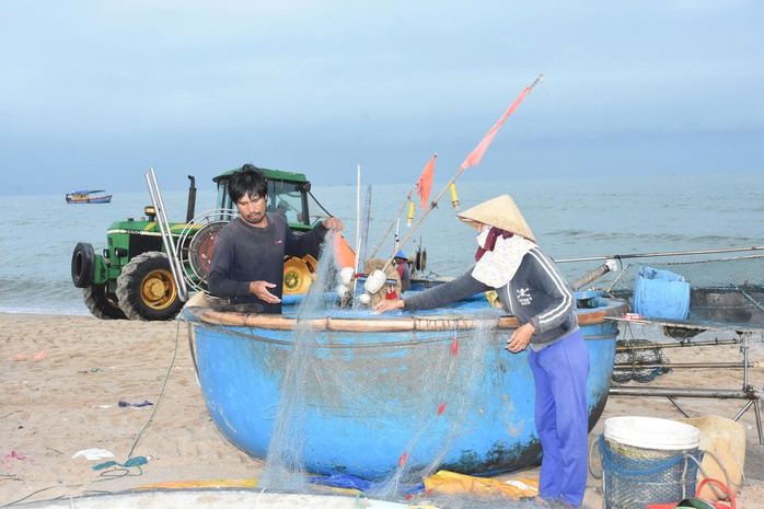 Dấu tròn của một làng chài trăm tuổi - Ảnh 1.