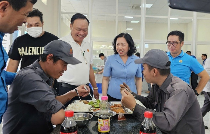 Hơn 2,1 triệu đoàn viên, lao động thụ hưởng "Bữa cơm Công đoàn" năm 2025 - Ảnh 1.