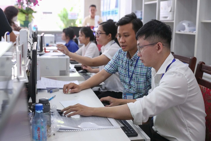 Kiểm soát viên chức khi góp vốn, điều hành doanh nghiệp - Ảnh 1.