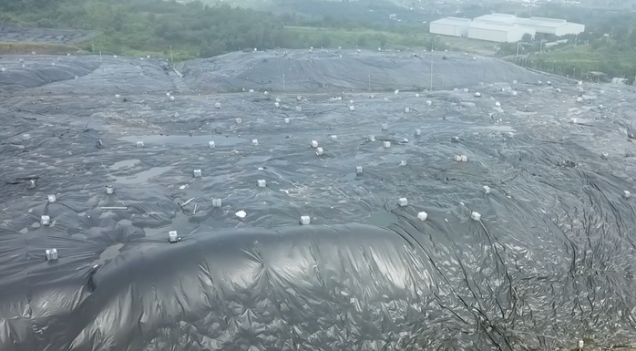 Tạm dừng tiếp nhận rác thải ở Đồng Nai do nợ tiền xử lý - Ảnh 1. Tạm dừng tiếp nhận rác thải ở Đồng Nai do nợ tiền xử lý - Ảnh 1.