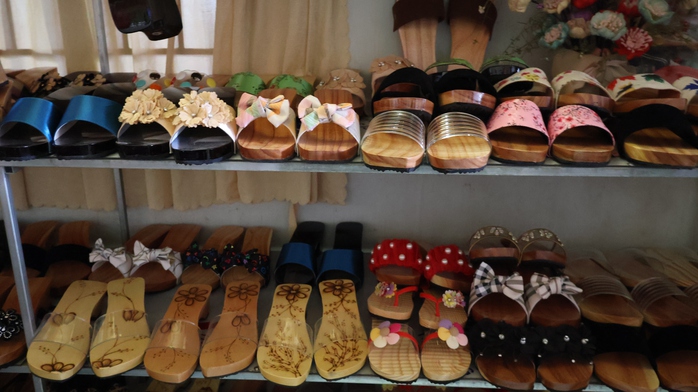 “Xóm guốc” hơn 100 năm giữa lòng đô thị - Ảnh 3.