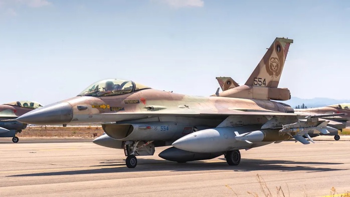 Israel “hồi sinh” AIM-9M Sidewinder để săn drone Shahed - Ảnh 1. Israel “hồi sinh” AIM-9M Sidewinder để săn drone Shahed - Ảnh 1.