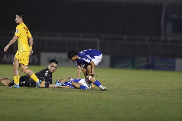 HLV Lion City Sailors thông báo học trò đã tỉnh táo - Ảnh 2.