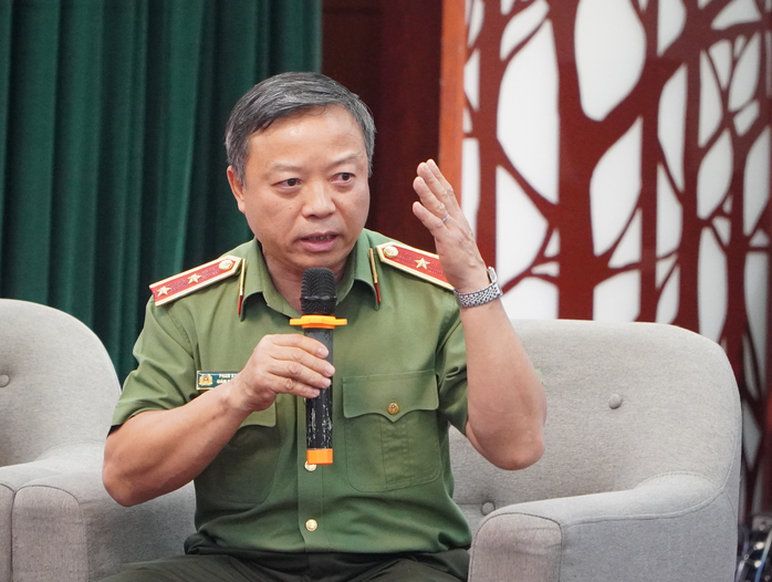 Quyền con người tại Việt Nam: Cán bộ công an nhường vắc xin COVID - 19 cho phạm nhân - Ảnh 1. Quyền con người tại Việt Nam: Cán bộ công an nhường vắc xin COVID - 19 cho phạm nhân - Ảnh 1.