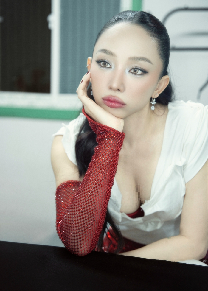 Tóc Tiên - Biểu tượng gợi cảm của V-biz - Ảnh 3.