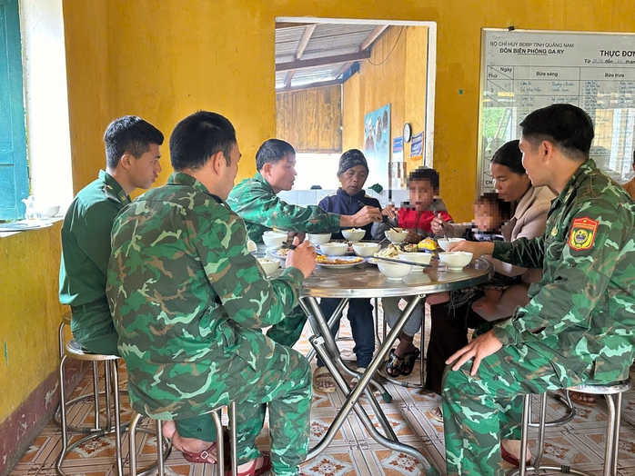 - Ảnh 4. - Ảnh 4.