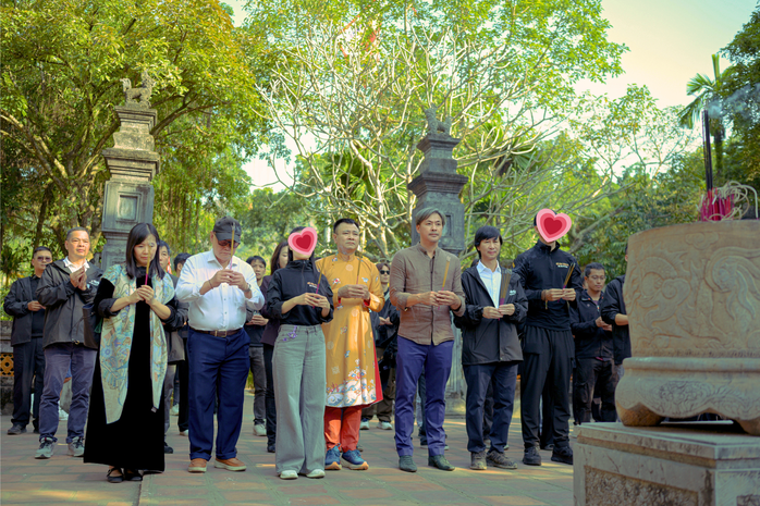 NSND Tự Long hát "Tình đất" cảm ơn Ninh Bình - Ảnh 2.