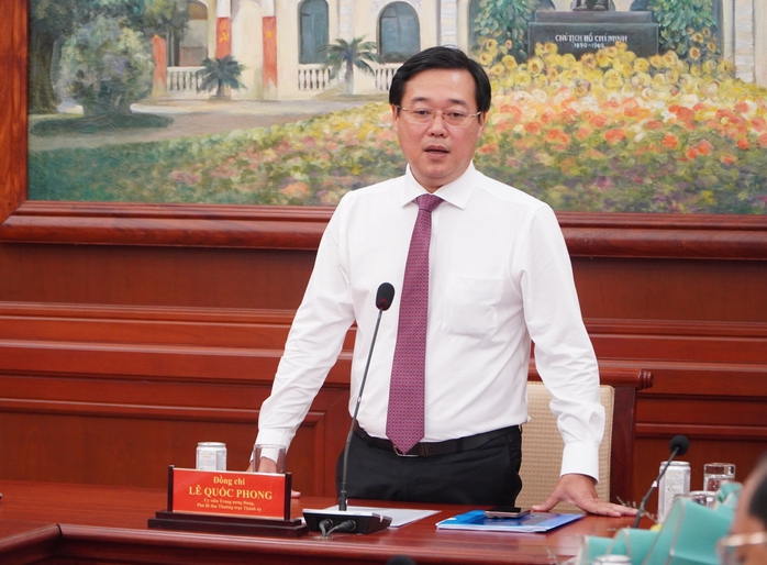 Thành ủy TP HCM điều động nhiều cán bộ về phường, xã để "tác chiến ngay" - Ảnh 2.