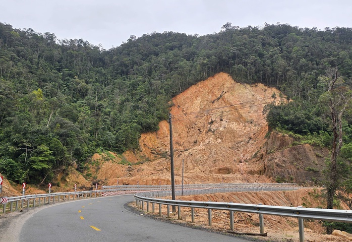 - Ảnh 4. - Ảnh 4.