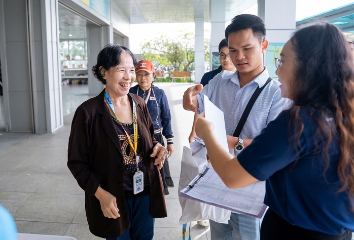 Hoạt động củng cố niềm tin - gắn kết - Ảnh 1.