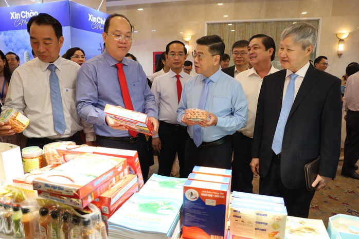 Cà Mau thủ phủ tôm , cua thu hút đầu tư và phát triển kinh tế bền vững - Ảnh 5. Cà Mau thủ phủ tôm , cua thu hút đầu tư và phát triển kinh tế bền vững - Ảnh 5.