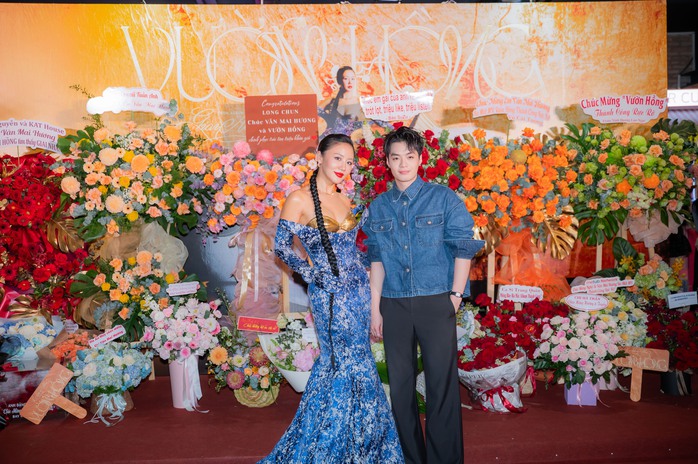 Bùng nổ sự kết hợp lần đầu của Văn Mai Hương cùng Chi Pu, Hà Trần - Ảnh 3.