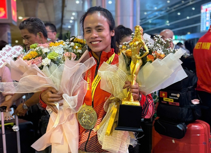 Ngày về rạng rỡ của đội tuyển thể hình với ngôi á quân thế giới - Ảnh 2.