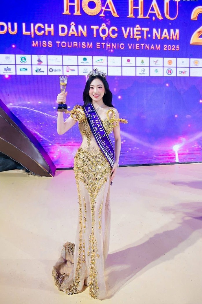 Tiếc cho "nàng thơ xứ Thanh" - Ảnh 3.