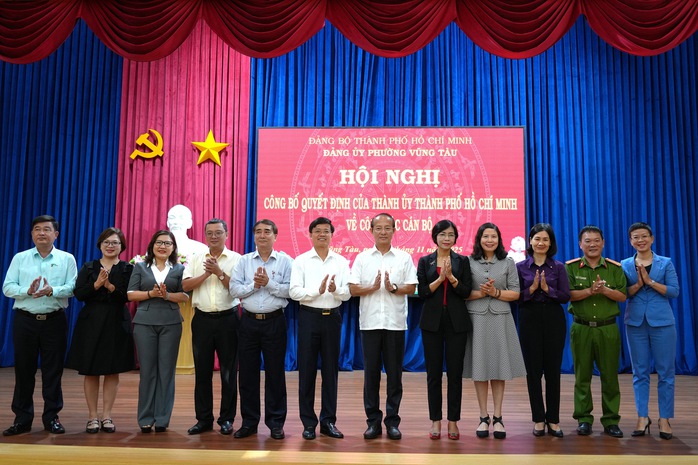 Phường Vũng Tàu ra mắt tân Bí thư Đảng ủy Võ Văn Dũng nâng Cao chính trị địa phương - Ảnh 2. Phường Vũng Tàu ra mắt tân Bí thư Đảng ủy Võ Văn Dũng nâng Cao chính trị địa phương - Ảnh 2.