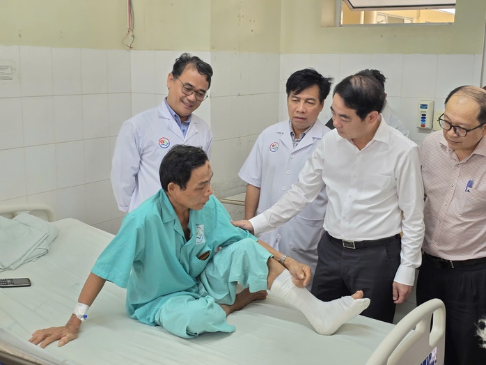 Khánh Hòa: Sẽ tiếp tục có mưa to, Nha Trang vẫn ngập, 2 người còn mất tích - Ảnh 8.