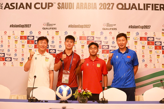 HLV tuyển Lào e ngại chân sút Nguyễn Xuân Son - Ảnh 1.