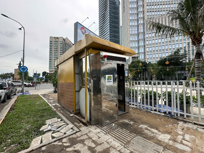 Xác minh thông tin một nhà vệ sinh công cộng bị mất ở trung tâm TP HCM - Ảnh 1.