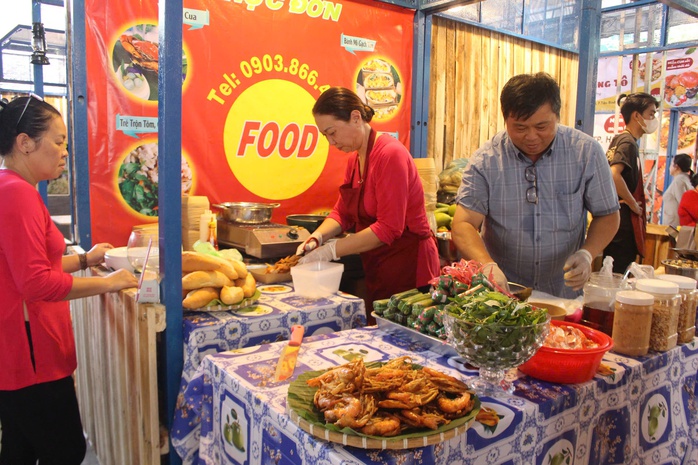 Khai mạc Lễ hội Ẩm thực Ngày hội Cua Cà Mau 2025 tại TP HCM  - Ảnh 5.