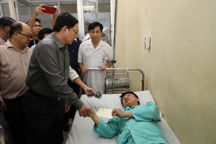 Phó Thủ tướng Hồ Quốc Dũng: Nỗ lực thông tuyến tạm đèo Khánh Lê trong 48 giờ tới  - Ảnh 5.