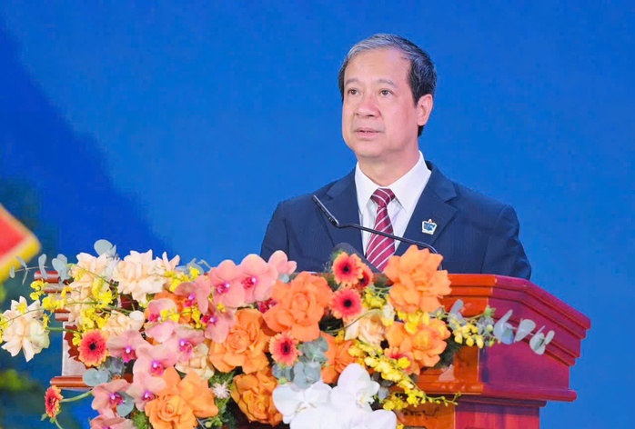 Nhà giáo: Vai trò to lớn, vị thế quan trọng - Ảnh 1. Nhà giáo: Vai trò to lớn, vị thế quan trọng - Ảnh 1.