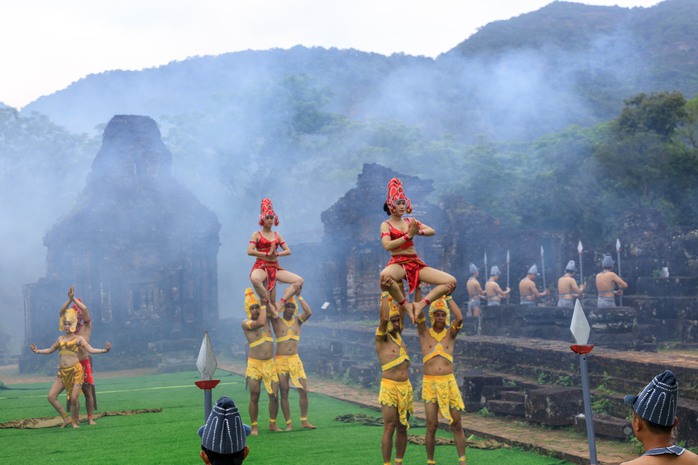 Miễn phí vé xem show nghệ thuật đặc biệt "Đêm Mỹ Sơn huyền thoại" - Ảnh 1.