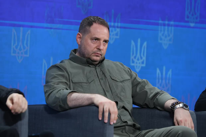 Trợ lý cấp cao của tổng thống Ukraine sắp bị sa thải vì bê bối tham nhũng? - Ảnh 1.