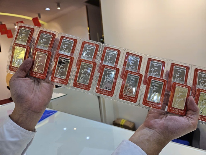 Giá bạc hôm nay 19 - 11 tăng mạnh trở lại vượt 2 triệu đồng / lượng - Ảnh 2.