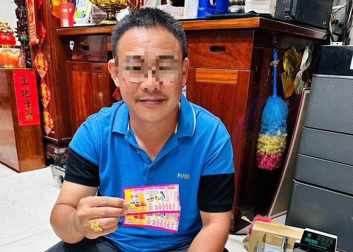 Xổ số miền Nam: 2 người đàn ông trúng đặc biệt ngay Ngày Quốc tế Nam giới - Ảnh 3.