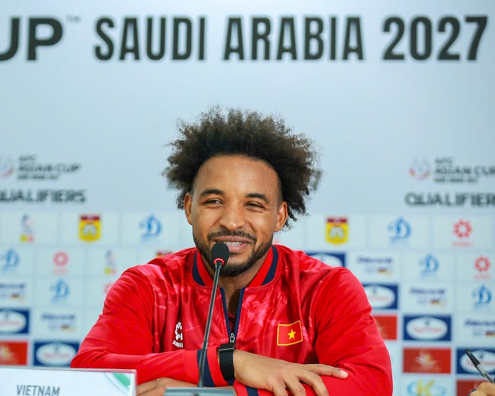 HLV Kim sang-sik nói gì sau trận thắng nhọc tuyển Lào? - Ảnh 4.