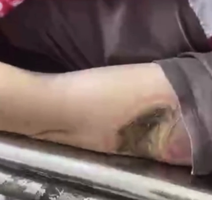 Vợ chồng chủ tiệm tạp hóa ở Tây Ninh tử vong do điện giật , để lại 2 con nhỏ - Ảnh 1.