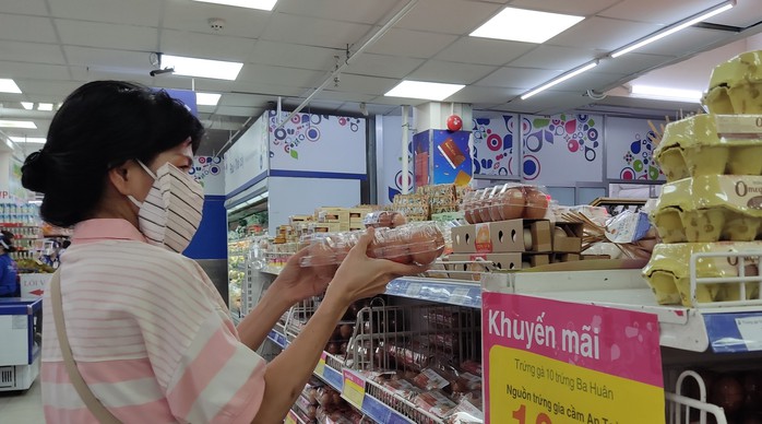 Ba Huân nợ thuế có ảnh hưởng đến chương trình bình ổn trứng không? - Ảnh 1. Ba Huân nợ thuế có ảnh hưởng đến chương trình bình ổn trứng không? - Ảnh 1.