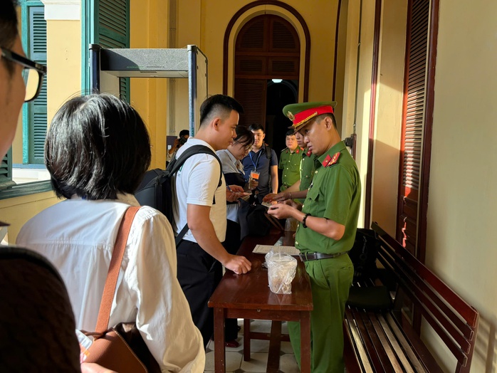 - Ảnh 3. - Ảnh 3.