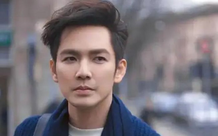 "Mỹ nam không tuổi" Chung Hán Lương gây sốt - Ảnh 4.