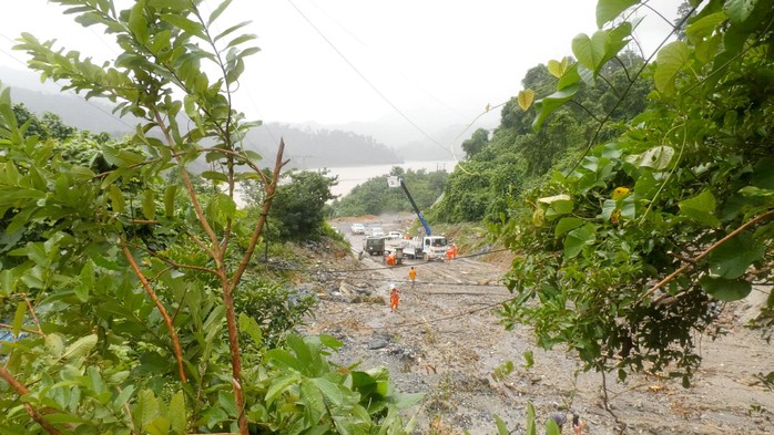 - Ảnh 4. - Ảnh 4.