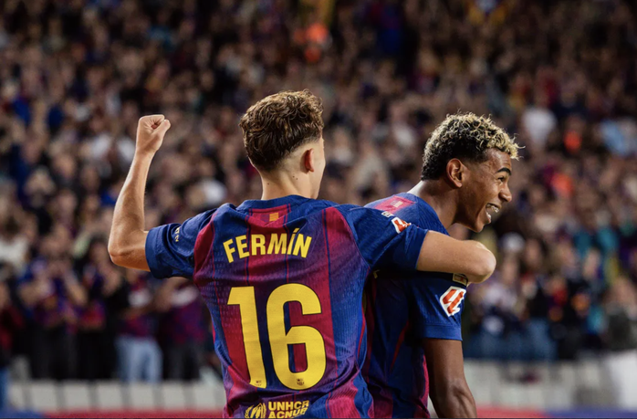 Yamal và Rashford tỏa sáng, Barcelona thắng nghiền ép Elche - Ảnh 1.