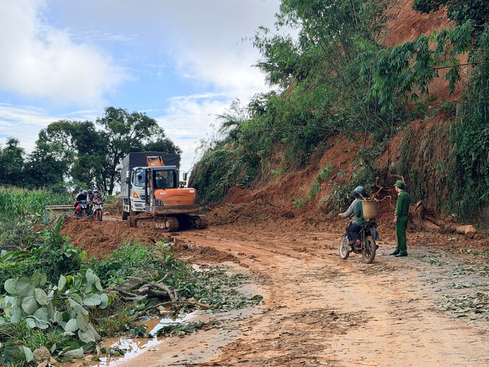 Lâm Đồng công bố tình trạng khẩn cấp ở đèo D'ran và đèo Gia Bắc - Ảnh 2.