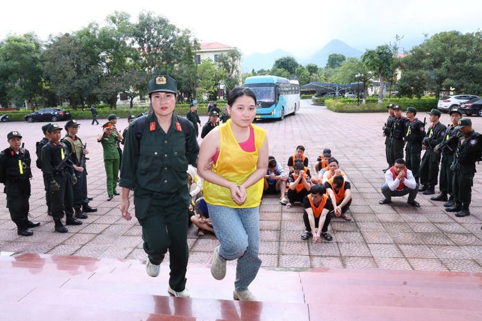 tổ chức lừa đảo tại Campuchia do “bà trùm” người Việt cầm đầu - Ảnh 10. tổ chức lừa đảo tại Campuchia do “bà trùm” người Việt cầm đầu - Ảnh 10.