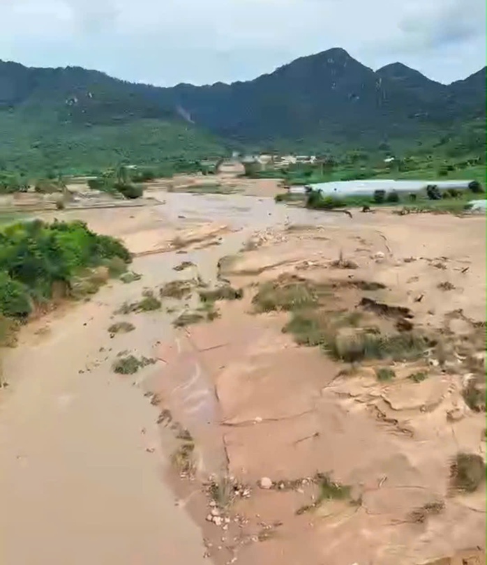 Hồ chứa nước gây chết người ở Lâm Đồng chưa được cấp phép xây dựng - Ảnh 2.