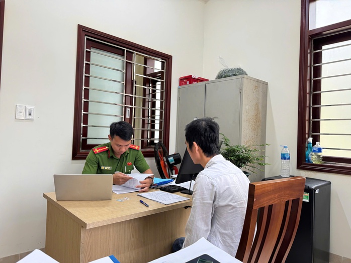 Phạt 3 thanh niên đăng ảnh “nhạy cảm” của người khác lên nhóm Zalo - Ảnh 1. Phạt 3 thanh niên đăng ảnh “nhạy cảm” của người khác lên nhóm Zalo - Ảnh 1.