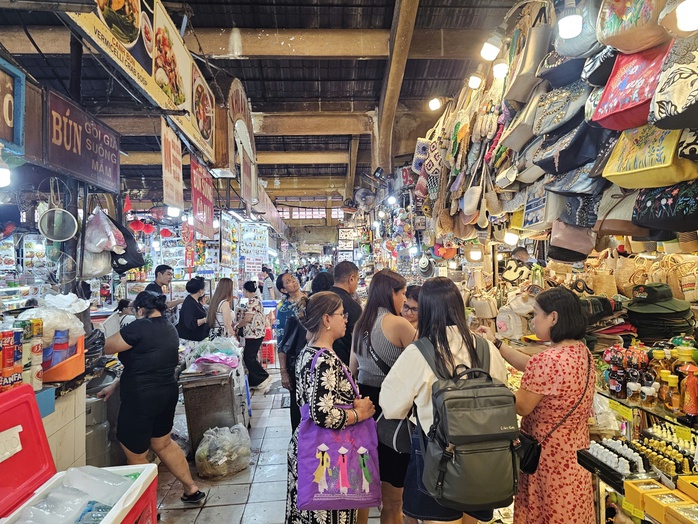 Hộ kinh doanh chật vật chuyển đổi thuế (*): Nhiều cơ quan vào cuộc hỗ trợ - Ảnh 1.